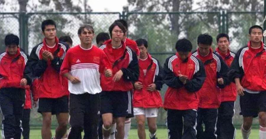 2002年中國男足打入世界杯，大功臣不僅是米盧，還有香港的霍英東